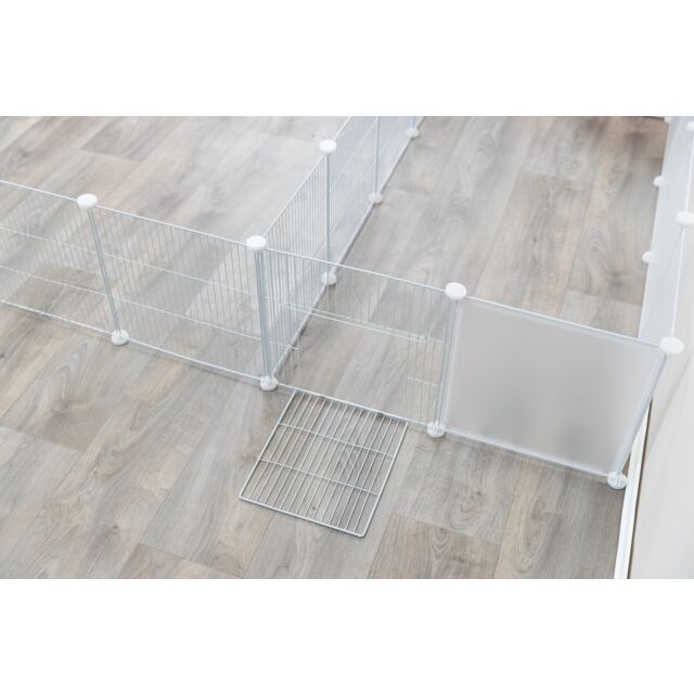 Indoor free-range enclosure metal/plastic