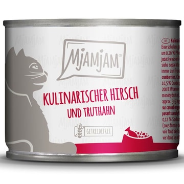 Kulinarischer Hirsch und Truthahn an frischen Cranberries