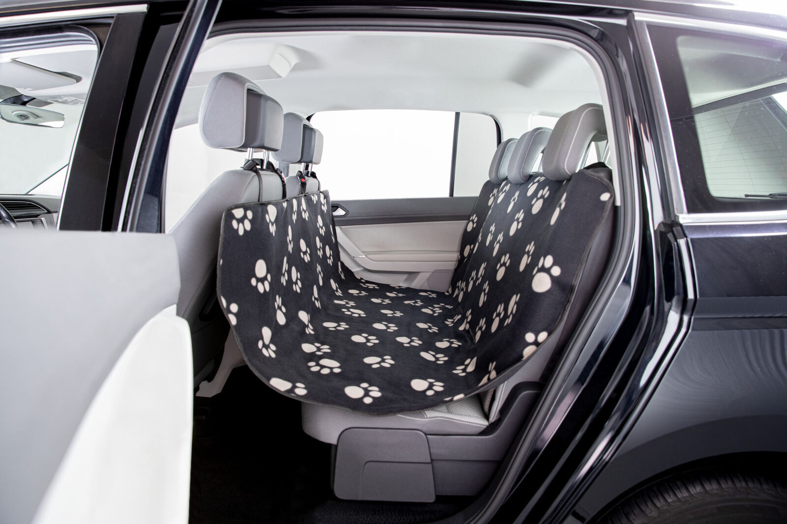Car blanket for rear seat