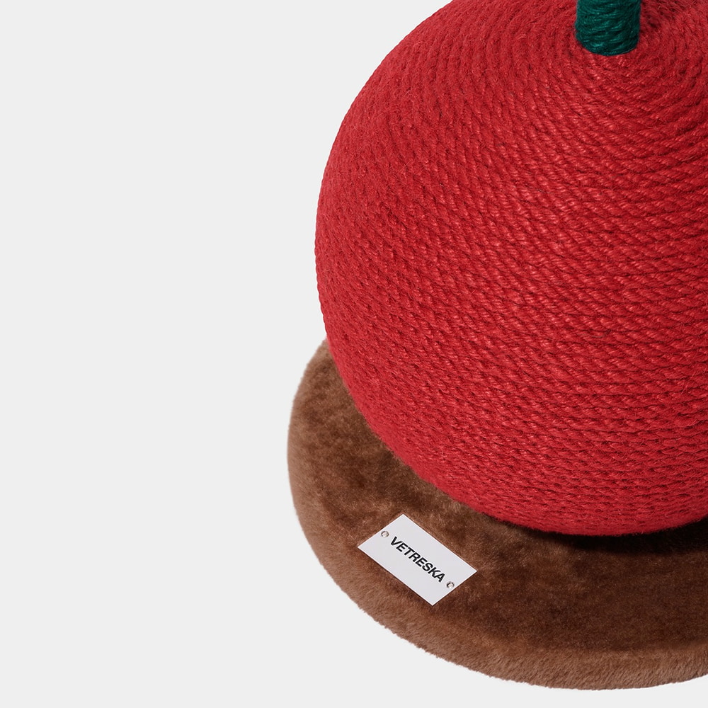 Cherry scratching post