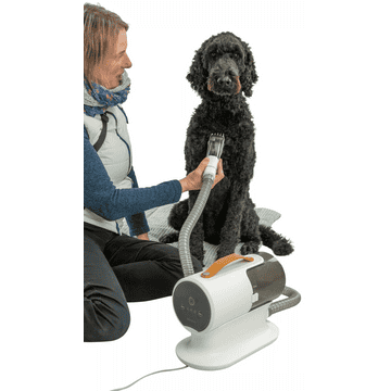Clipper set with fur vacuum cleaner