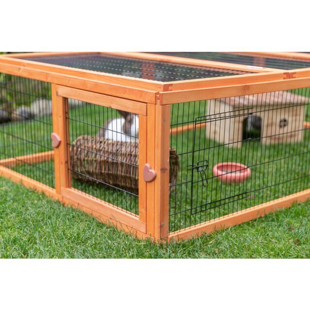 Natura free-range enclosure