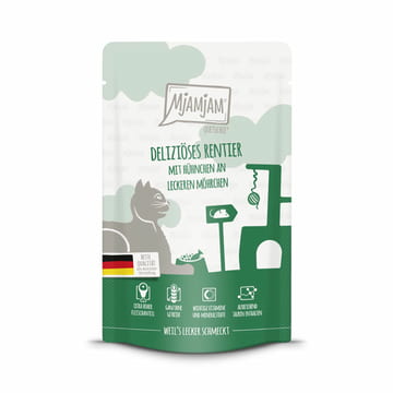 Deliziöses Rentier mit Hühnchen an leckeren Möhrchen