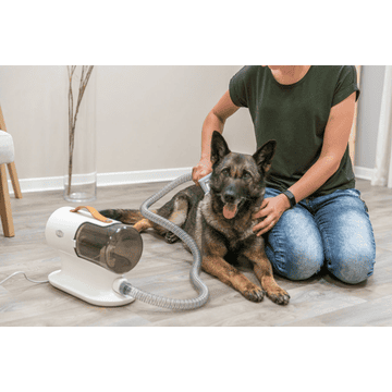 Clipper set with fur vacuum cleaner