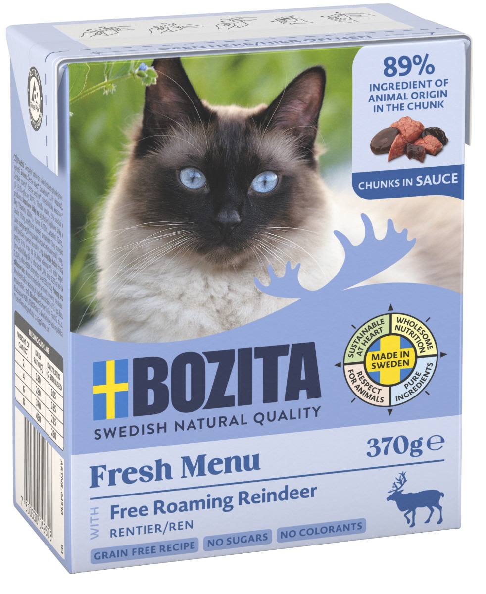 Cat bites in sauce with reindeer