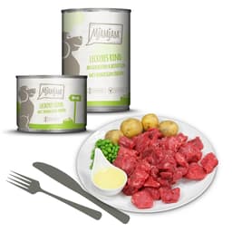 Dog Leckeres Rind an gekochten Kartoffeln mit knackigen Erbsen