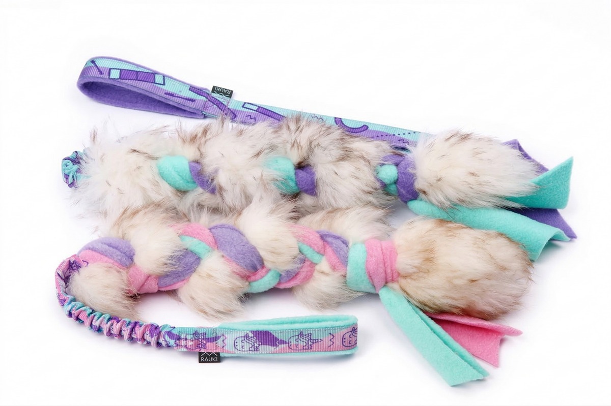 Worm Sheep Fur Tug