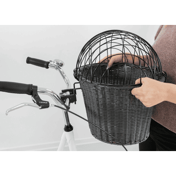 Front bike basket with grille