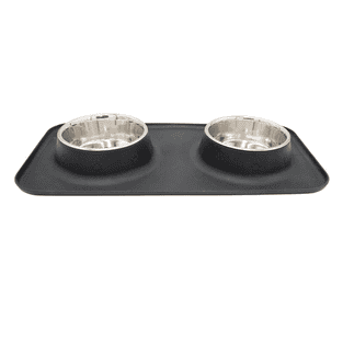 Double bowl with silicone mat