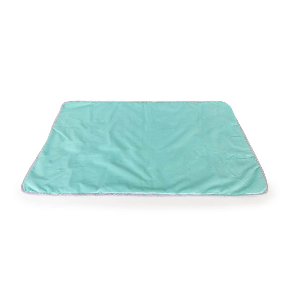 Star blanket with cuddly toy