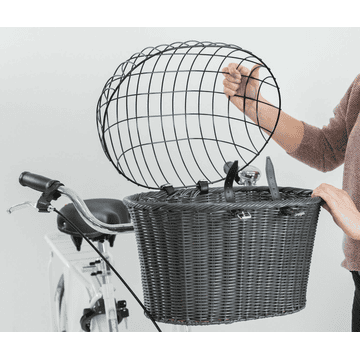 Front bike basket with grille
