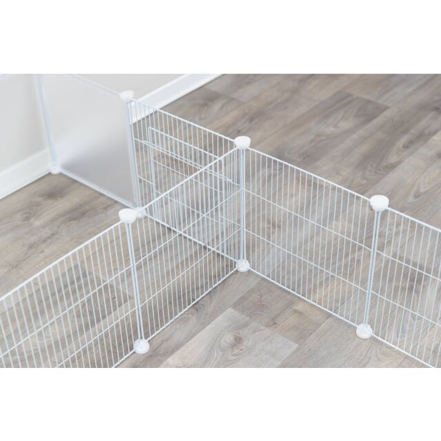 Indoor free-range enclosure metal/plastic